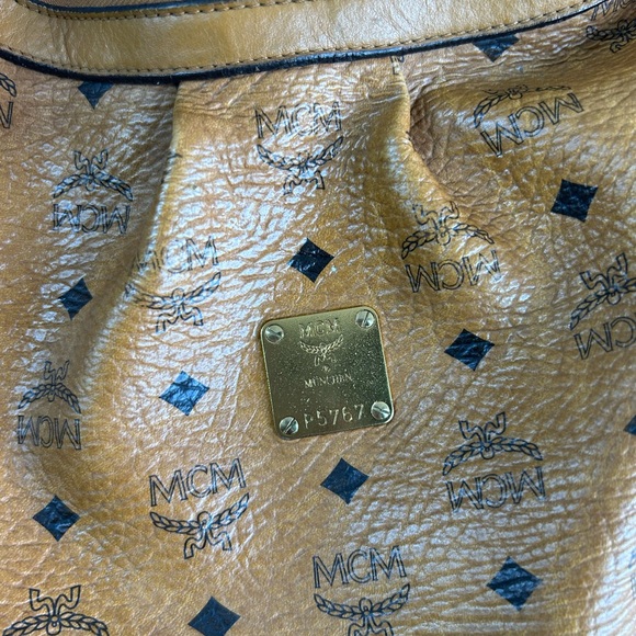 MCM Cognac Visetos shoulder bag - Picture 4 of 13